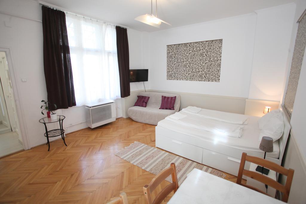 D.Five Astoria Apartment Budapest Bagian luar foto